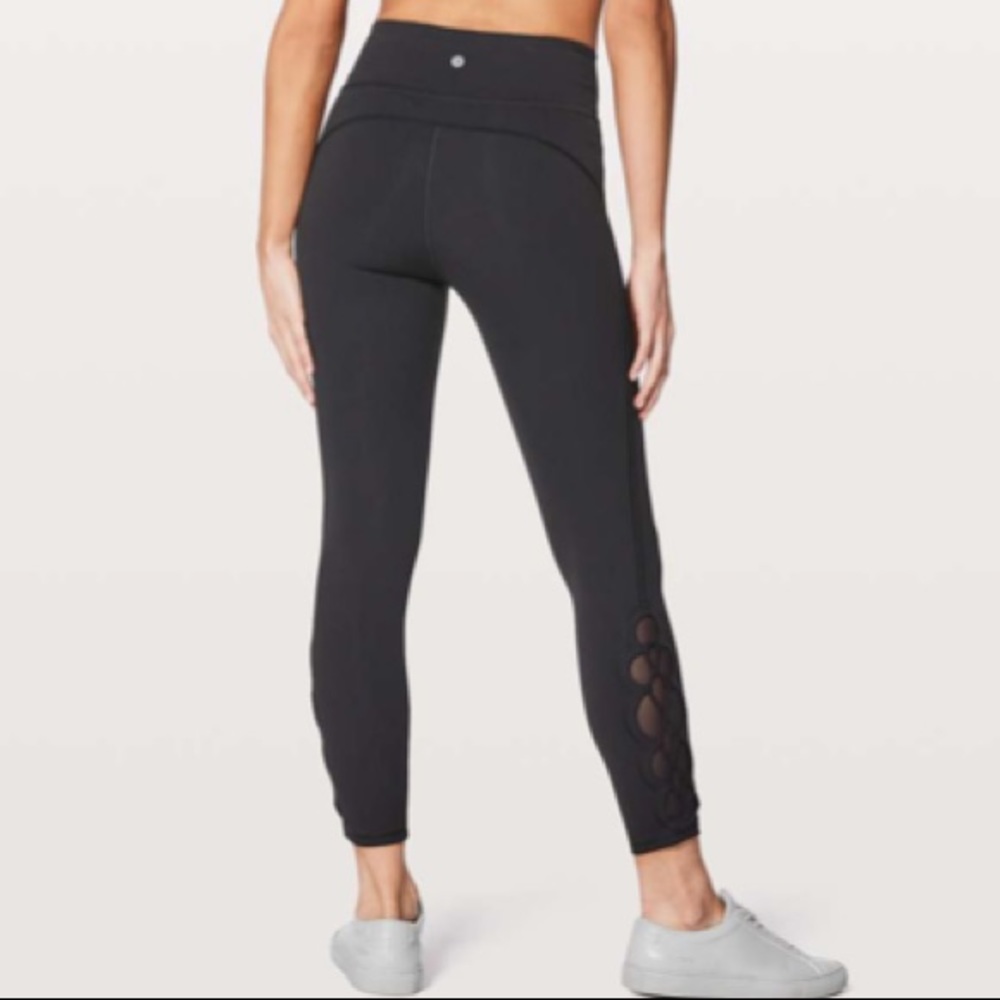🍋Black Lululemon Tied To Leggings